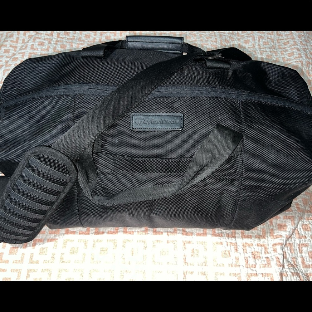 TaylorMade duffle Bag 🌟